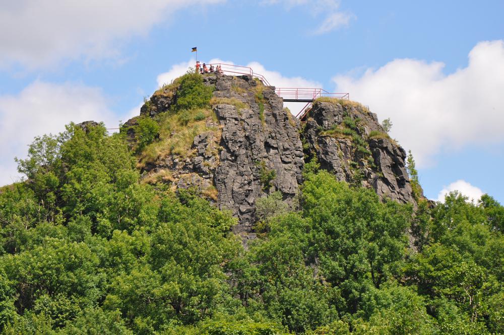 Hrad Tol�tejn - Lu�ick� hory.